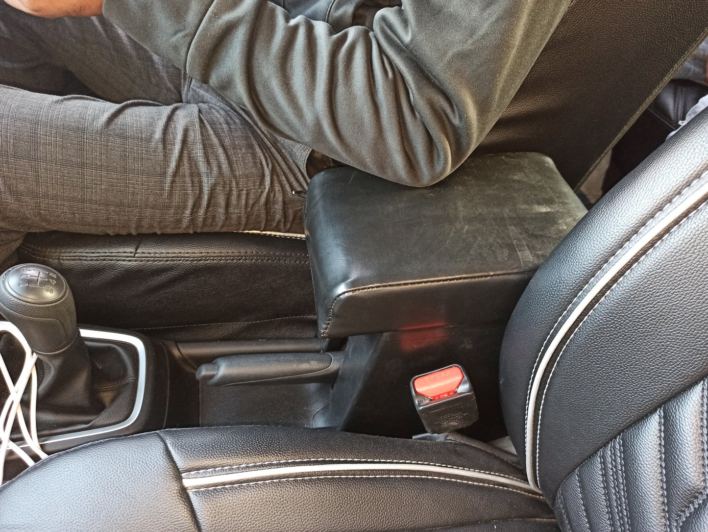 Swift Latest proper Wooden Armrest Black